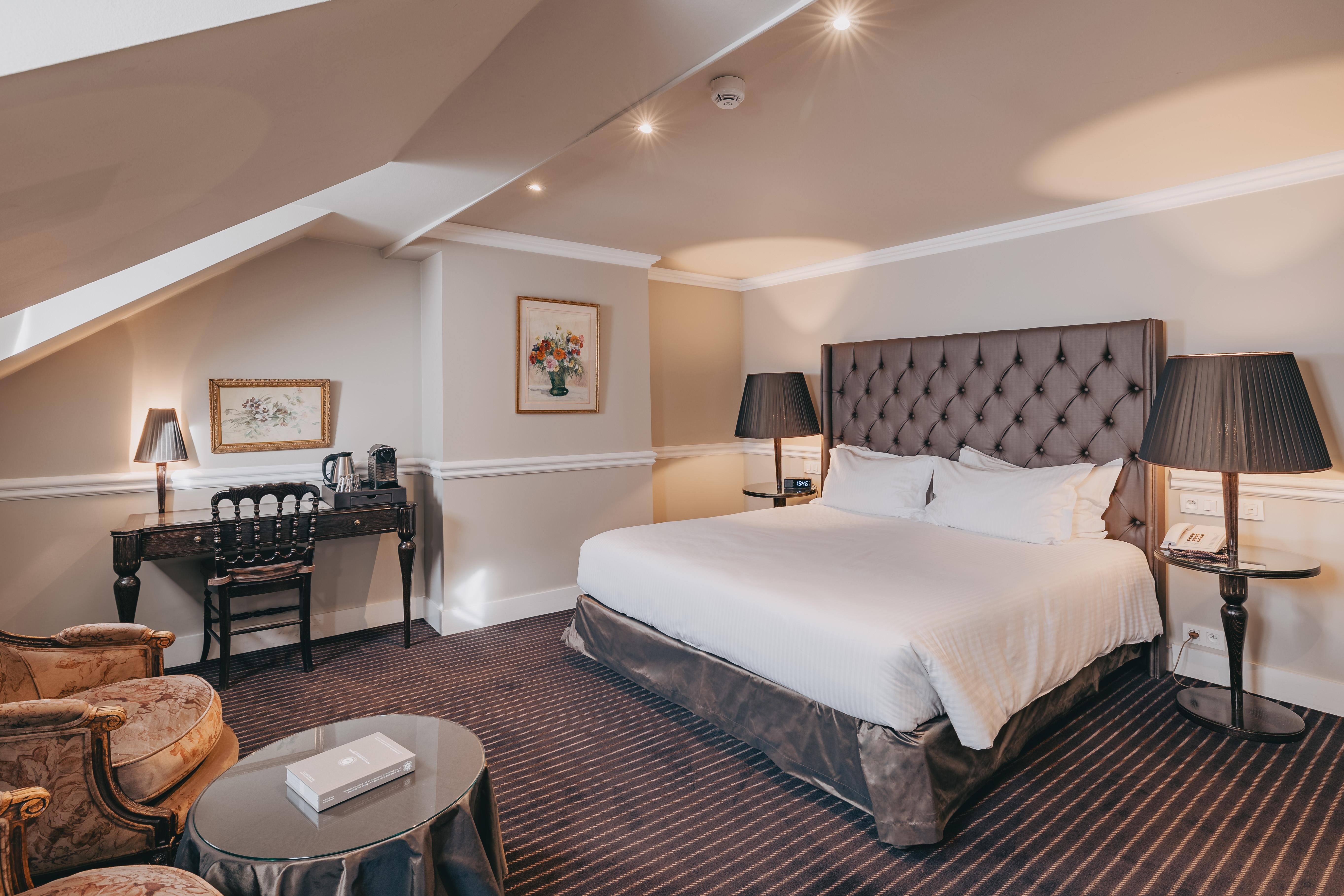 Hotel Manos Premier Saint-Gilles Екстер'єр фото