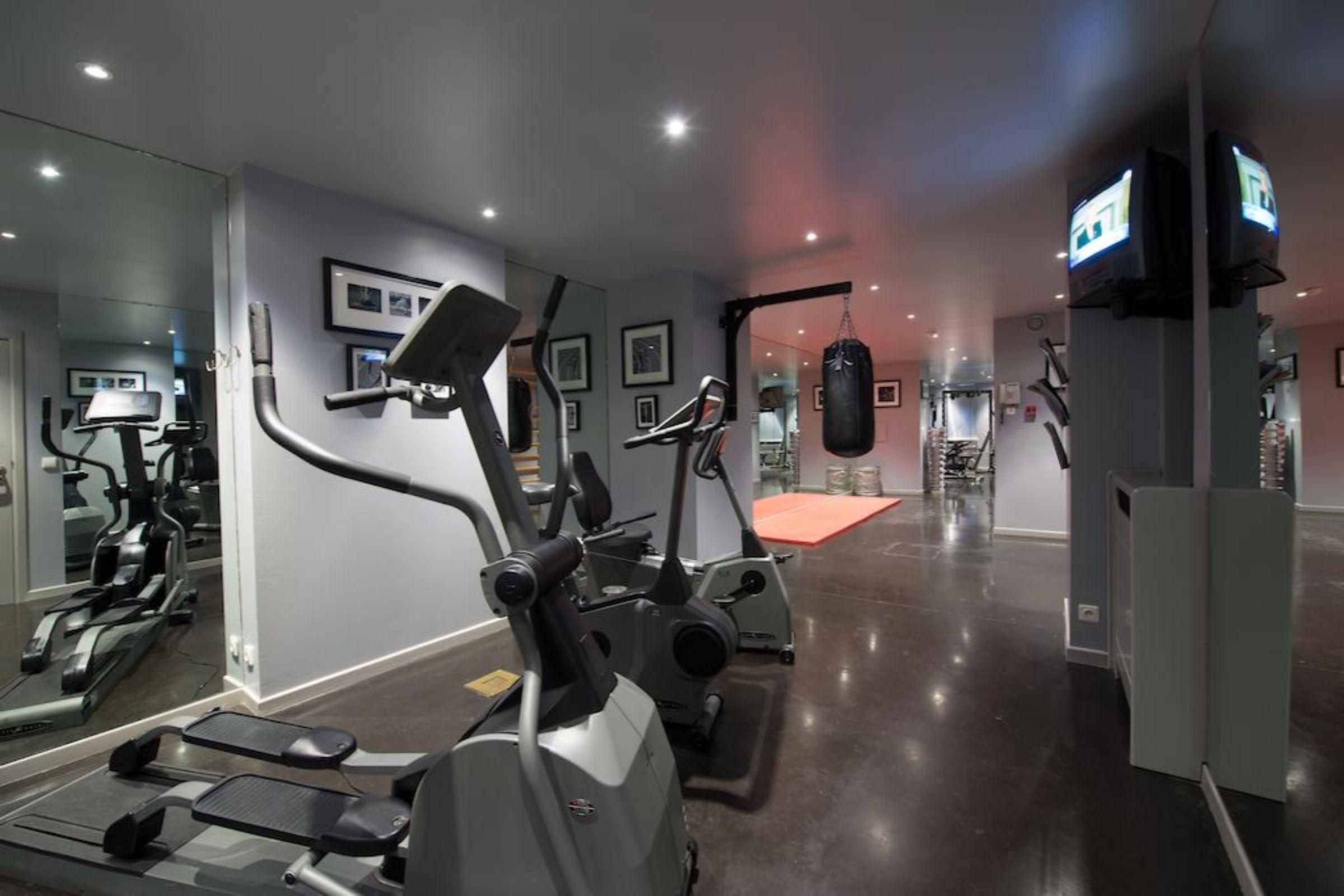 Hotel Manos Premier Saint-Gilles Екстер'єр фото